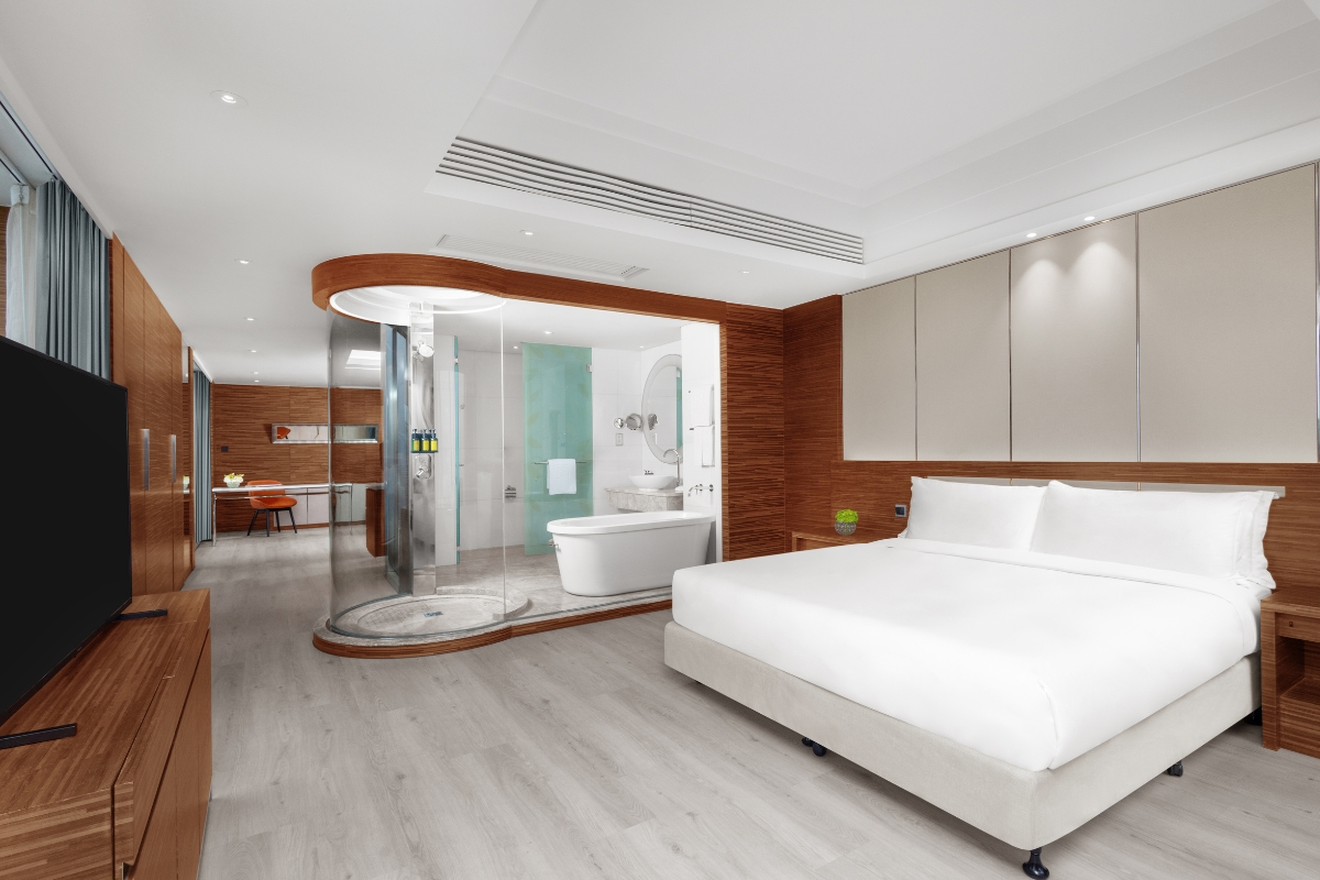 Premier Corner Suite