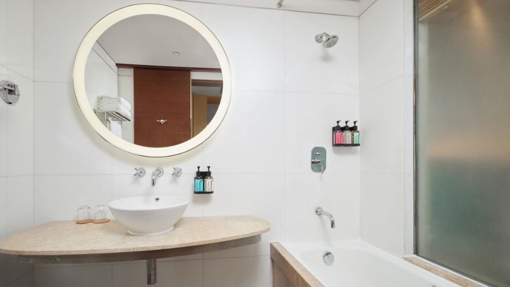 1034x582 IS Bathroom