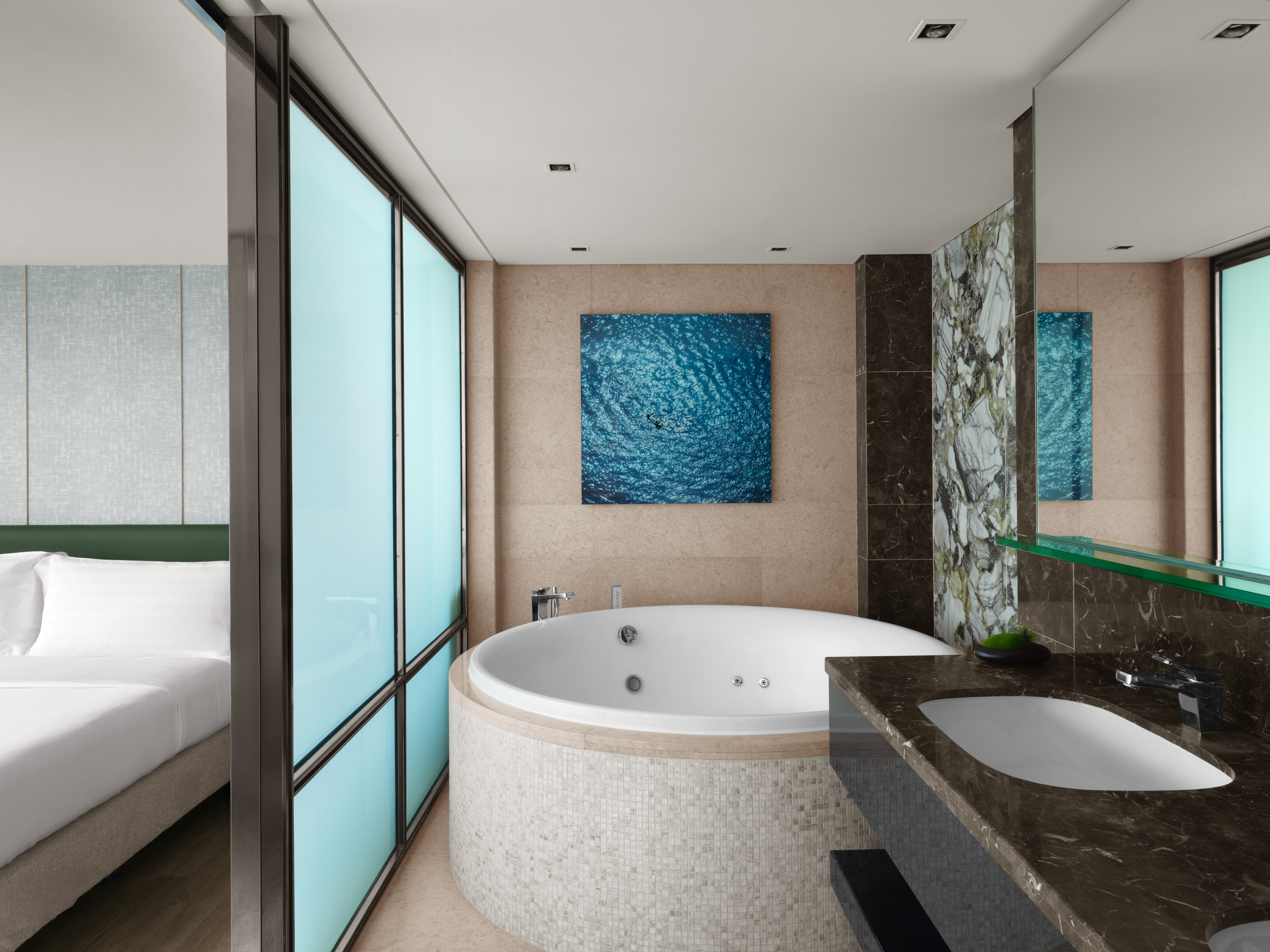Premier Balcony Suite-Bathroom